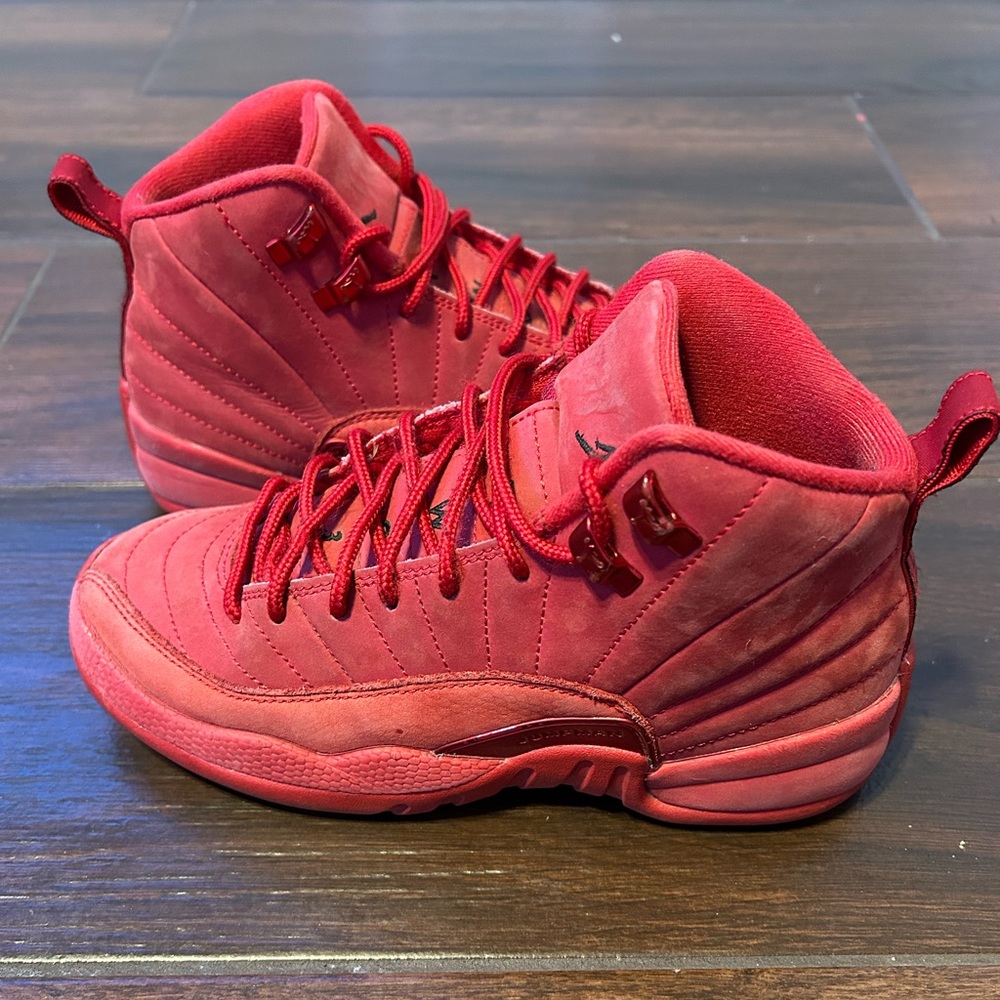 Jordan 12 Gym Red size 5Y